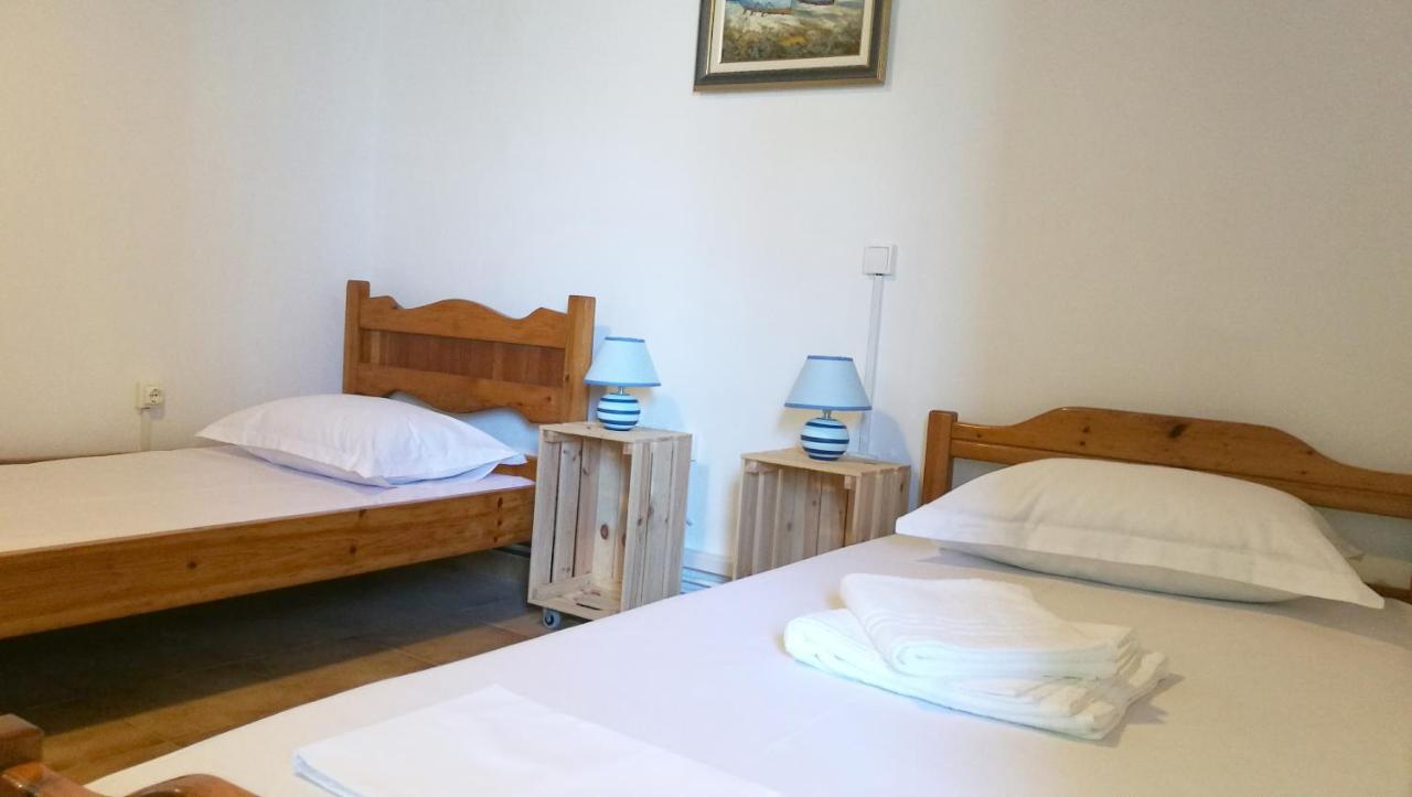 Вилла Anemos Seaside House Скирос Экстерьер фото
