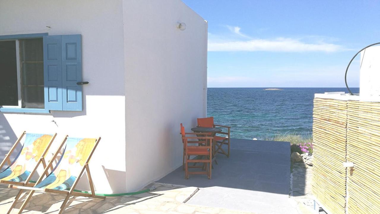 Вилла Anemos Seaside House Скирос Экстерьер фото